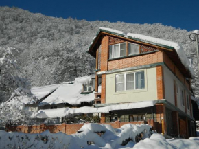 Holiday Home with Kitchen